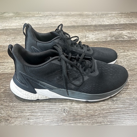 FINAL PRICE Women’s Adidas Response Ladies Shoes - Picture 1 of 4